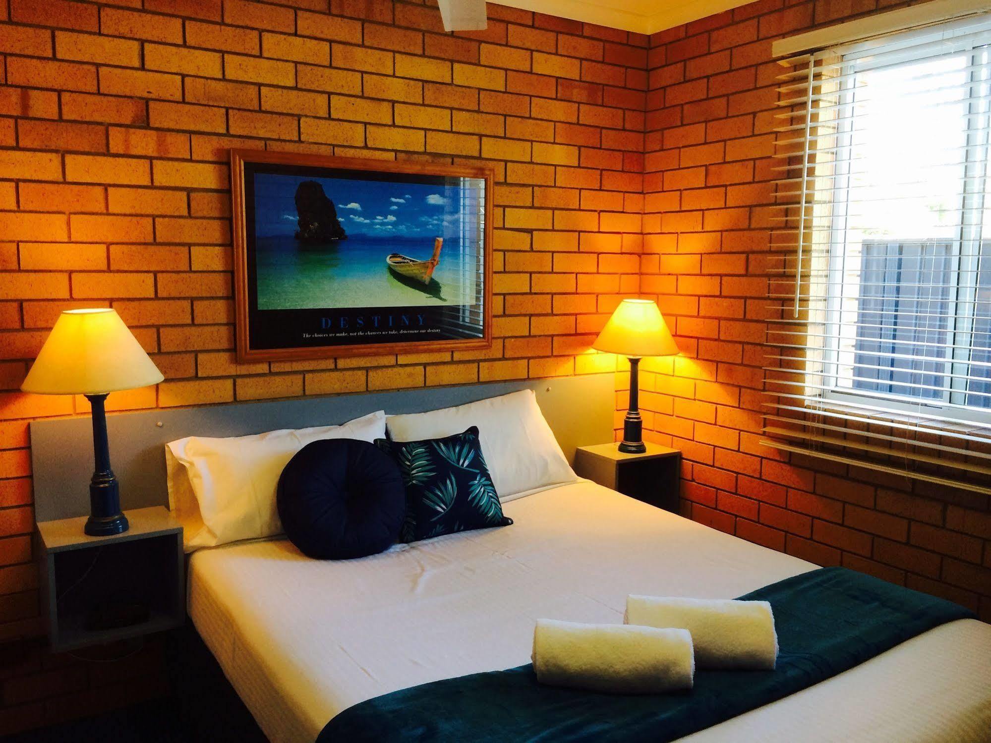 Bosuns Inn Motel Coffs Harbour Bagian luar foto